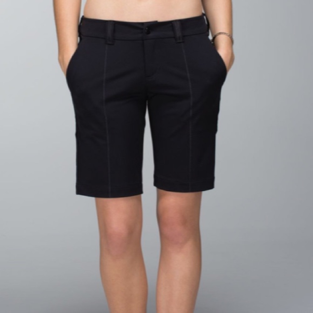 Lululemon Club Short II in Black